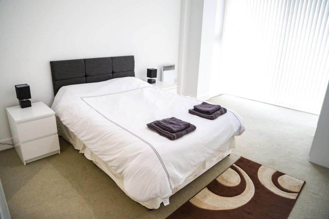 Serviced Apartment In Liverpool City Centre - Free Parking - Balcony - By Happy Days Eksteriør billede