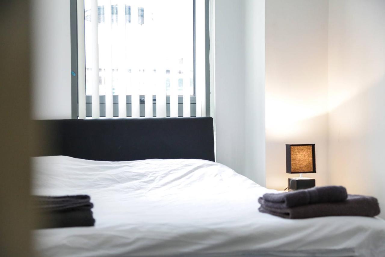 Serviced Apartment In Liverpool City Centre - Free Parking - Balcony - By Happy Days Eksteriør billede