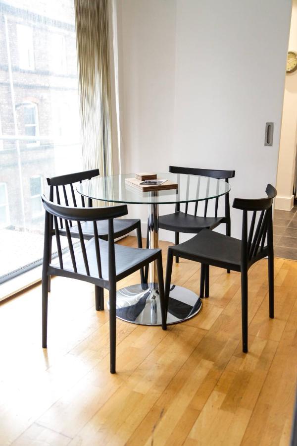 Serviced Apartment In Liverpool City Centre - Free Parking - Balcony - By Happy Days Eksteriør billede